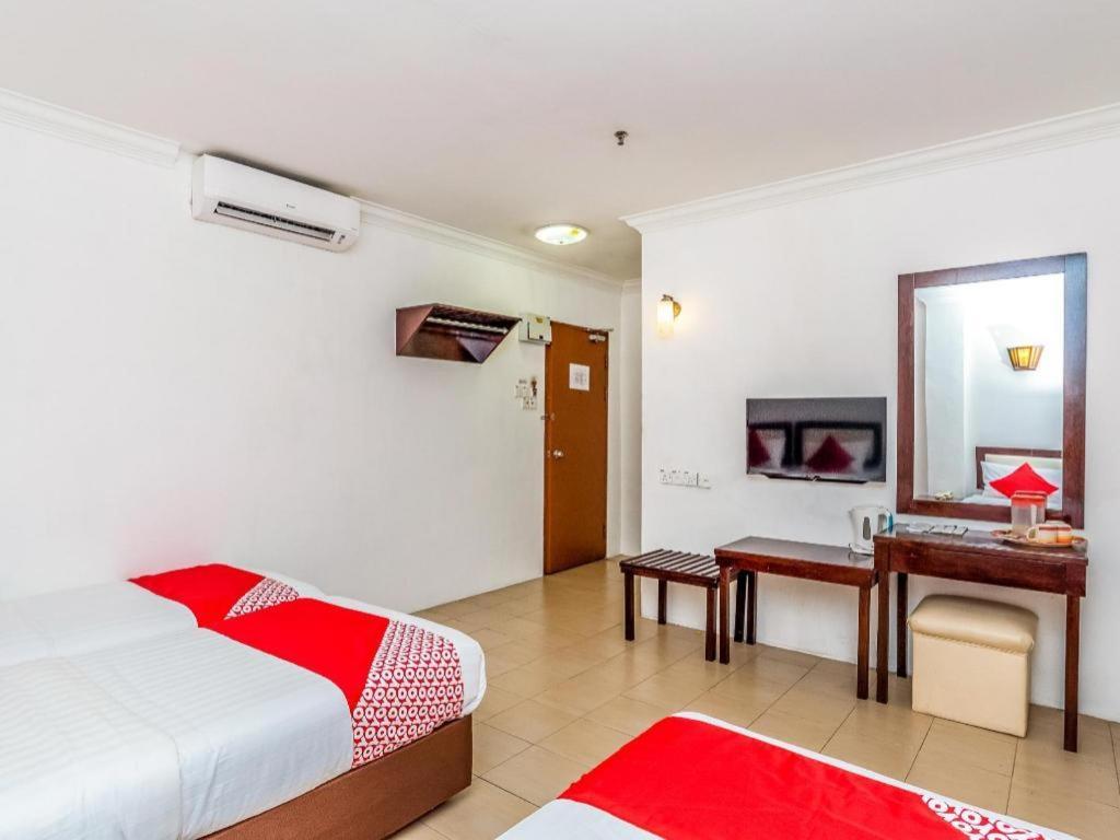 Super Oyo 1114 Neo Pegasus Hotel Сеґамат Екстер'єр фото
