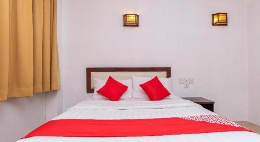 Super Oyo 1114 Neo Pegasus Hotel Сеґамат Екстер'єр фото