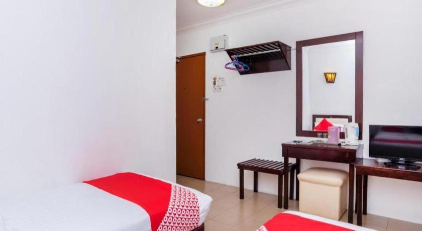 Super Oyo 1114 Neo Pegasus Hotel Сеґамат Екстер'єр фото