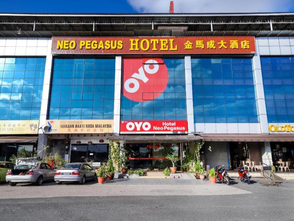 Super Oyo 1114 Neo Pegasus Hotel Сеґамат Екстер'єр фото